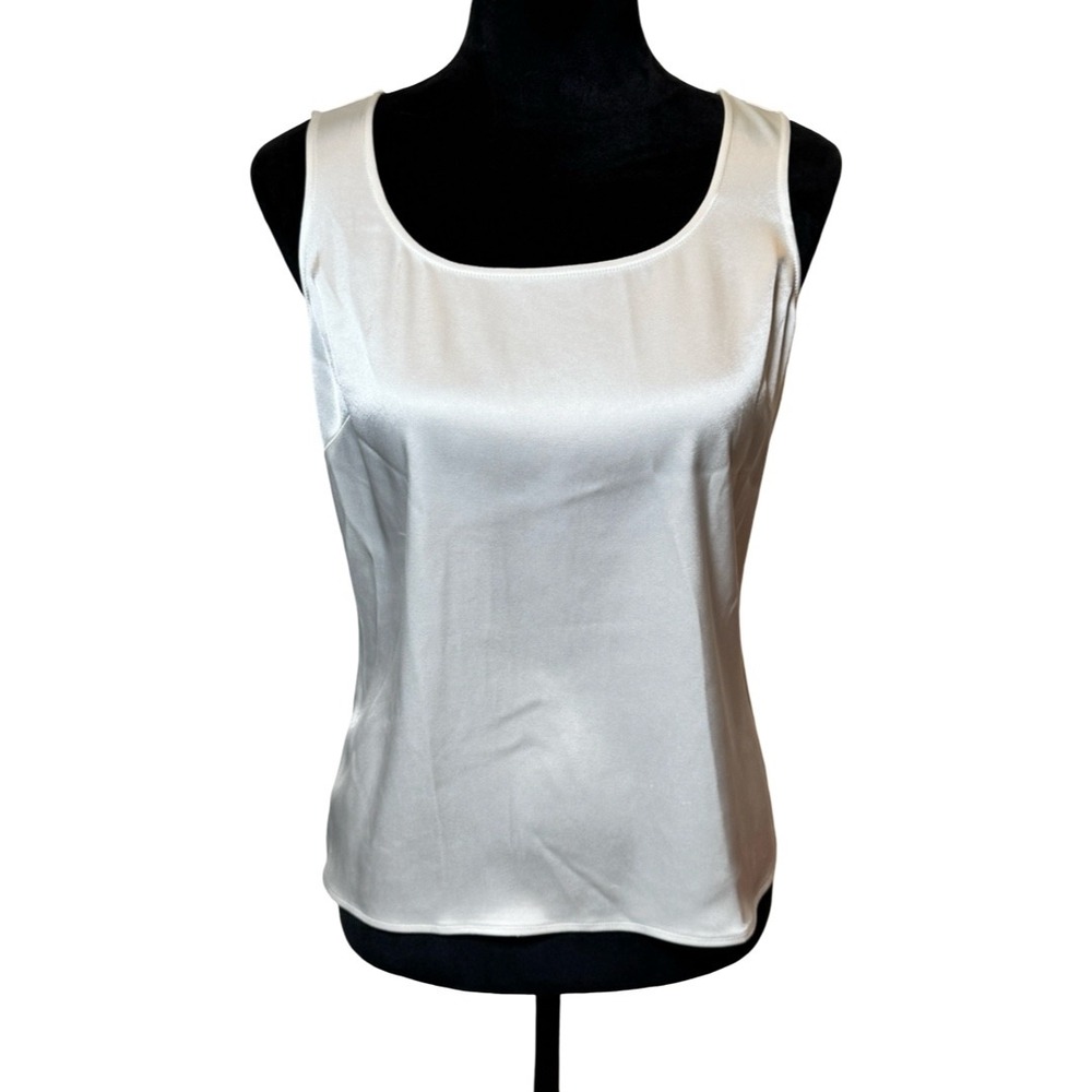 St. John Caviar White Satin Scoop Neck Sleeveless Shell Tank Top Size Petite